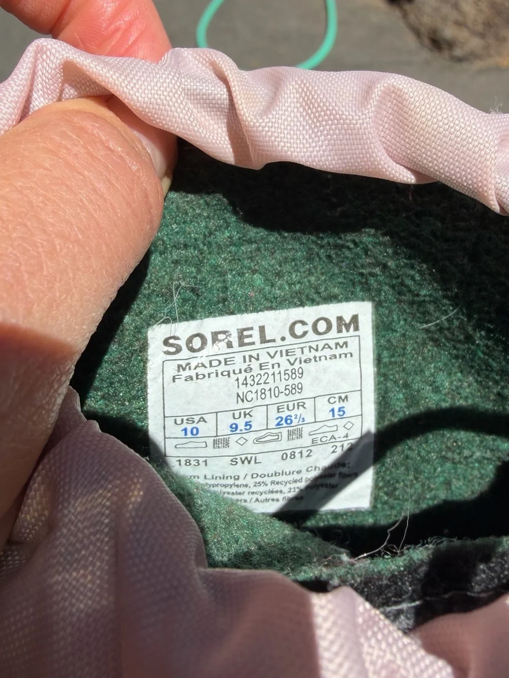 Sorel children snow